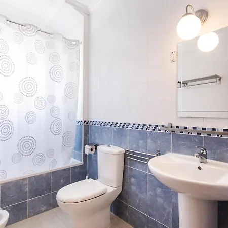 Amazing In With 3 Bedrooms, Wifi&outdoor Swimming Pool
