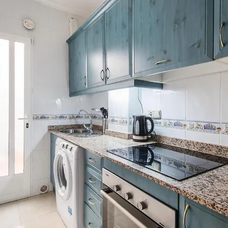 Amazing In With 3 Bedrooms, Wifi&outdoor Swimming Pool *
